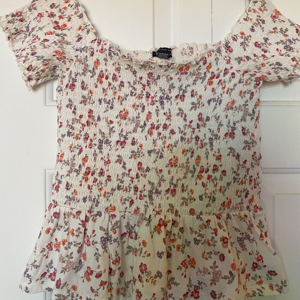 American Eagle AE Pink & Purple Floral Ruched Crop Top